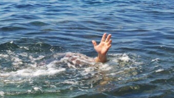 तीन युवकों के शव बरामद