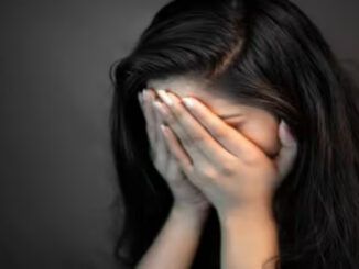 कर्ज चुकाने के लिए 50000 में पत्नी को दोस्त को बेचा