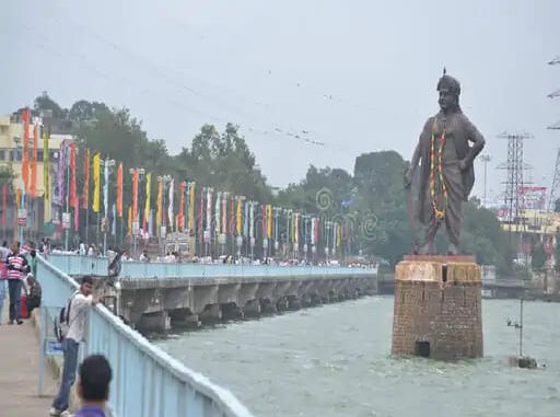 भोपाल : पूर्व कुलपति ने की ‘राजा भोज मार्ग' वाले नामपट्टों को फिर लगाने की मांग