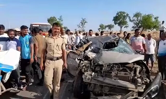 महाराष्ट्र ट्रक हादसा : गढ़चिरौली में ट्रक की चपेट में आने से चार नाबालिग लड़कों की मौत, दो घायल