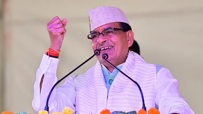 कांग्रेस ने पाकिस्तान को सिंधु नदी का पानी देकर देश के साथ बेईमानी की : केंद्रीय मंत्री चौहान