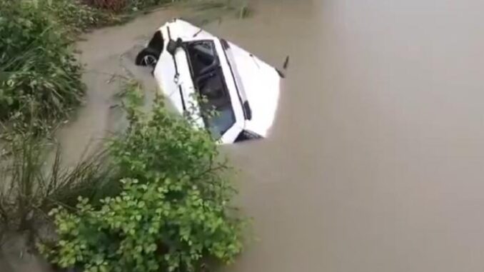 गोंडा में एसयूवी सरयू नहर में गिरने से 11 श्रद्धालुओं की मौत, चार अन्य घायल