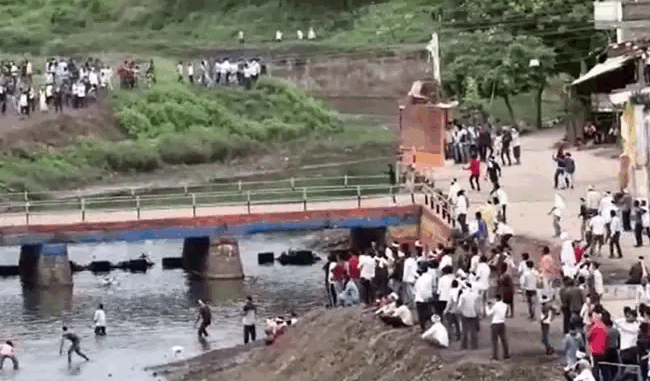 पांढुर्ना में गोटमार उत्सव में 400 से ज्यादा लोग घायल