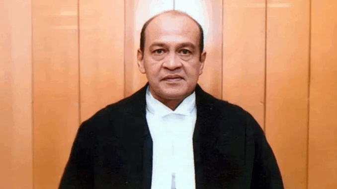 न्यायमूर्ति यशवंत वर्मा के खिलाफ आरोपों की जांच के लिए लोकसभा ने तीन सदस्यीय समिति गठित की