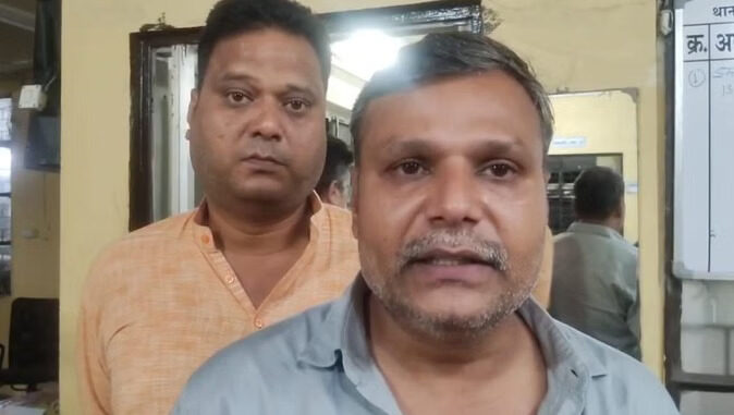 इंदौर में पत्रकार पर हमला : आंगनबाड़ी के भीतर नशाखोर युवक का किया विरोध, पत्रकार ने कराई FIR दर्ज