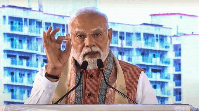 प्रधानमंत्री मोदी ने किया सांसदों के लिए फ्लैट का उद्घाटन, सामूहिक रूप से त्योहार मनाने का आह्वान भी किया