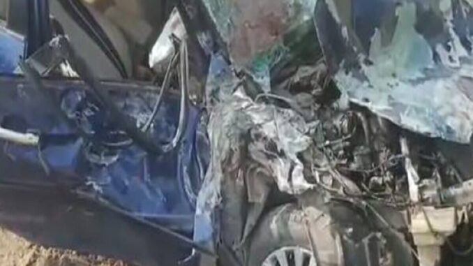 रायसेन में गाय को बचाने के प्रयास में कार पुलिया से टकराई, तीन लोगों की मौत
