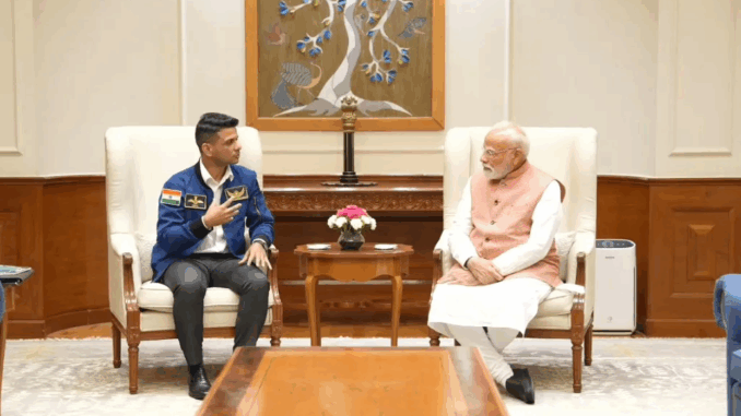 शुभांशु शुक्ला ने प्रधानमंत्री मोदी से मुलाकात की, अंतरिक्ष ले जाया गया तिरंगा उपहार में दिया