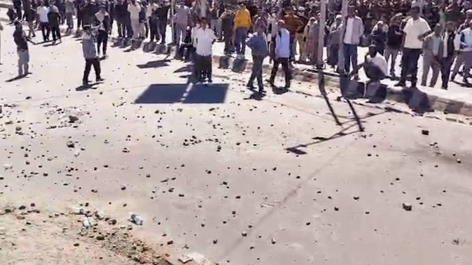 लद्दाख में भीषण झड़प के बाद कर्फ्यू, 50 लोगों को हिरासत में लिया गया