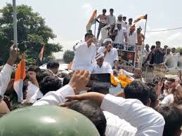 खाद की किल्लत को लेकर कांग्रेस का प्रदर्शन, 500 से अधिक हिरासत में