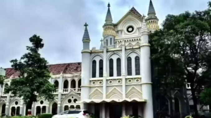 आपराधिक मामलों की सुनवाई की लाइव स्ट्रीमिंग अस्थायी रूप से होगी बंद