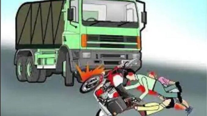 भिंड जिले में ट्रक ने दो मोटरसाइकिलों को मारी टक्कर, पांच की मौत