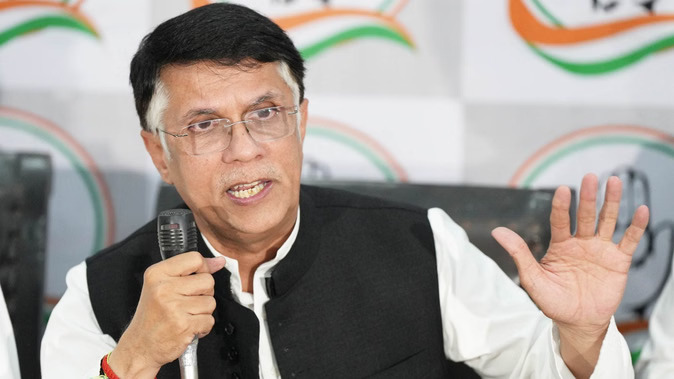 कांग्रेस का प्रधानमंत्री पर कटाक्ष : जीत के करीब हों तो थर्ड अंपायर कहने पर युद्धविराम नहीं करते