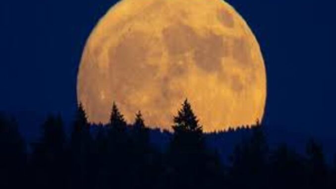 सोमवार को आसमान में दिखेगा 'सुपरमून', जानें क्यों है यह खास?