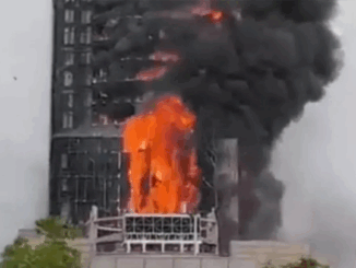 मुंबई के जोगेश्वरी में 13 मंजिला व्यावसायिक इमारत में लगी आग, 10-15 लोग फंसे