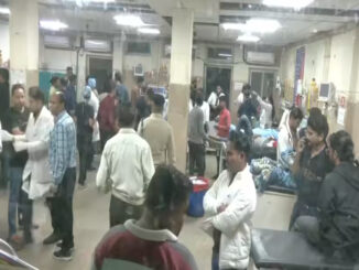 इंदौर में यात्री बस के खाई में गिरने से दो महिलाओं की मौत, 38 लोग घायल