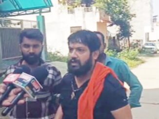 सीधी में दक्षिणपंथी कार्यकर्ताओं ने सिविल सर्जन पर स्याही फेंकी, चार लोग गिरफ्तार