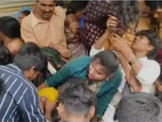 पुलिस ने नौ लोगों की मौत के बाद काशीबुग्गा मंदिर में प्रवेश पर लगाई रोक