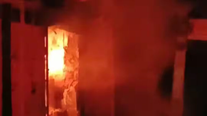 पीथमपुर में लुब्रिकेंट ऑयल फैक्ट्री में टैंकर में आग लगने से दो लोगों की मौत