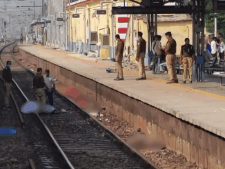 मिर्जापुर में ट्रेन की चपेट में आने से छह यात्रियों की मौत