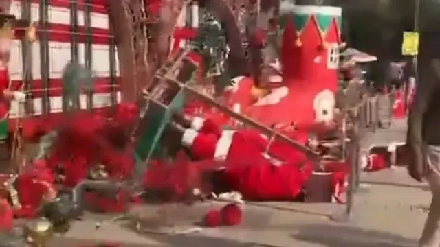 इंदौर में दक्षिणपंथी कार्यकर्ताओं ने हंगामे के दौरान क्रिसमस की सजावट हटाई, जांच में जुटी पुलिस