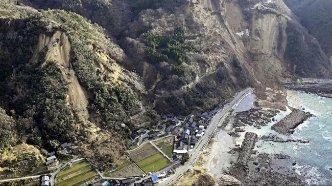 जापान में 7.5 तीव्रता का भूकंप : 33 लोग घायल, सुनामी की दो फुट ऊंची लहरें उठीं