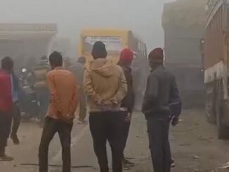 स्कूल बस को ट्रक ने मारी ठोकर एक छात्र गंभीर घायल,19 बच्चे बाल बाल बचे