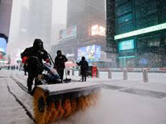 अमेरिका के उत्तरपूर्वी हिस्से में बर्फीले तूफान के कारण कम से कम 25 लोगों की मौत