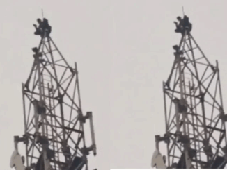 प्रेमिका से मिलने से मना करने पर 150 फुट ऊंचे टावर पर चढ़ा युवक