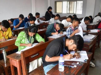 बीड में 12वीं कक्षा की परीक्षा में सामूहिक नकल कराने के आरोप में पांच शिक्षक निलंबित