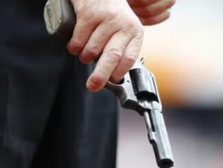 दिल्ली के मॉडल टाउन में दुकानदार से बंदूक के बल पर 14 लाख रुपये लूटे