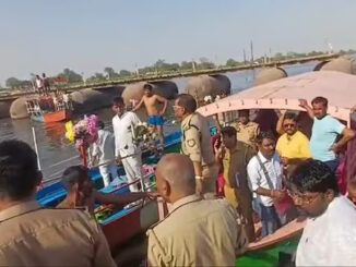 मथुरा में यमुना नदी में नौका पलटने से 10 लोगों की मौत, कई लापता