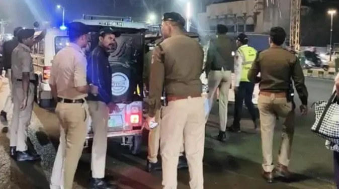 इंदौर में टैक्सी चालक ने पुलिस पर पिटाई और भ्रष्टाचार के आरोप लगाकर जान दी, उप निरीक्षक निलंबित