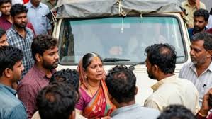 धार में ट्यूबवेल बोरिंग मशीन से कुचलकर तीन मजदूरों की मौत, चालक गिरफ्तार