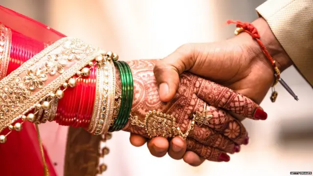 13 वर्षीय लड़की का विवाह 42 वर्षीय व्यक्ति से, दूल्हे समेत 13 पर मामला दर्ज
