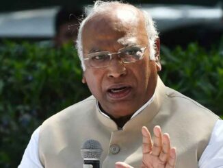 गर्मी तो झेल लेंगे, पर भाजपा प्रायोजित महंगाई की आग से जनता के पसीने छूट रहे : खरगे