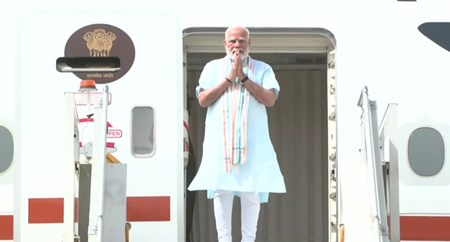 प्रधानमंत्री मोदी पांच देशों की यात्रा के बाद भारत लोटे