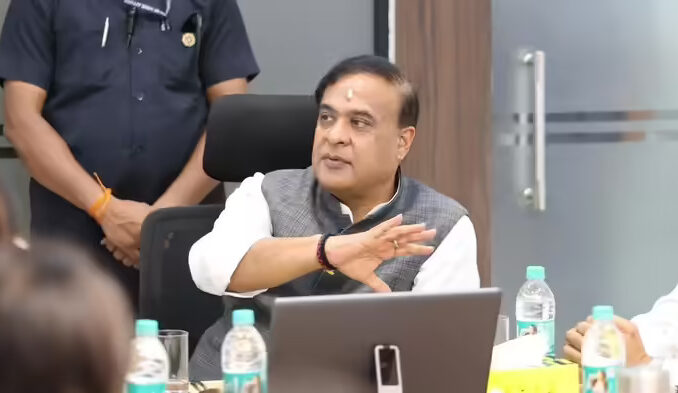 असम कैबिनेट का हुआ विस्तार, 12 विधायकों ने मंत्री पद की शपथ ली