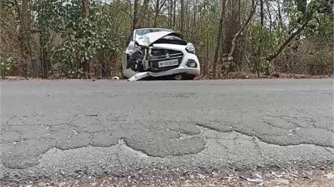 पन्ना में सड़क दुर्घटना में कांस्टेबल की मौत, एक अन्य व्यक्ति गंभीर रूप से घायल