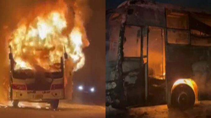 टायर फटने के बाद बस में लगी आग, 30 यात्री सुरक्षित निकाले गए