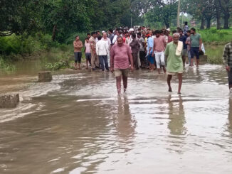 मैहर में उफनता नाला पार करते समय पानी में बही मोटरसाइकिल, तीन लोगों की मौत