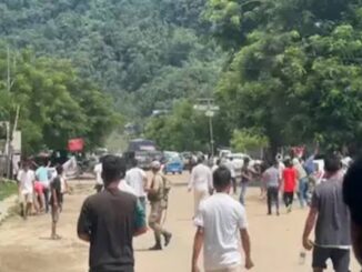असम-अरुणाचल सीमा पर झड़प, पुलिस ने भीड़ को तितर-बितर करने के लिए हवा में गोलियां चलाईं