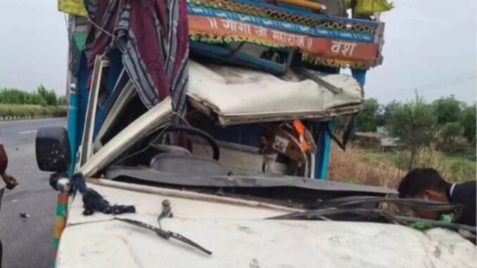 हरियाणा में खड़े ट्रक से टकराई गाड़ी, छह तीर्थयात्रियों की मौत