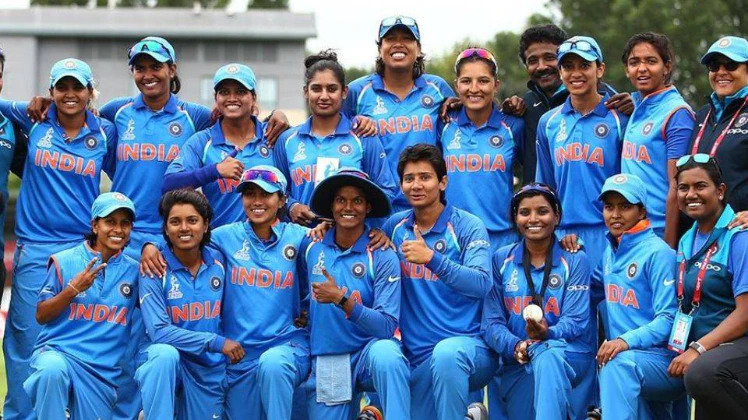 स्मृति के अर्धशतक से भारतीय महिला क्रिकेट टीम ने श्रीलंका को हराकर स्वर्ण पदक जीता