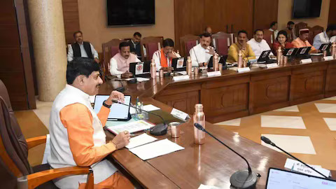 मध्यप्रदेश मंत्रिमंडल ने राज्य के विकास के लिए 42,490 करोड़ रुपये के प्रस्तावों को मंजूरी दी