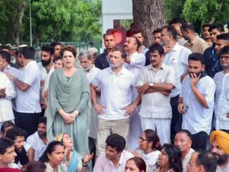 निर्वाचन सदन की ओर बढ़ रहे विपक्षी सांसदों के मार्च को रोका गया, संसद मार्ग पर धरने पर बैठे
